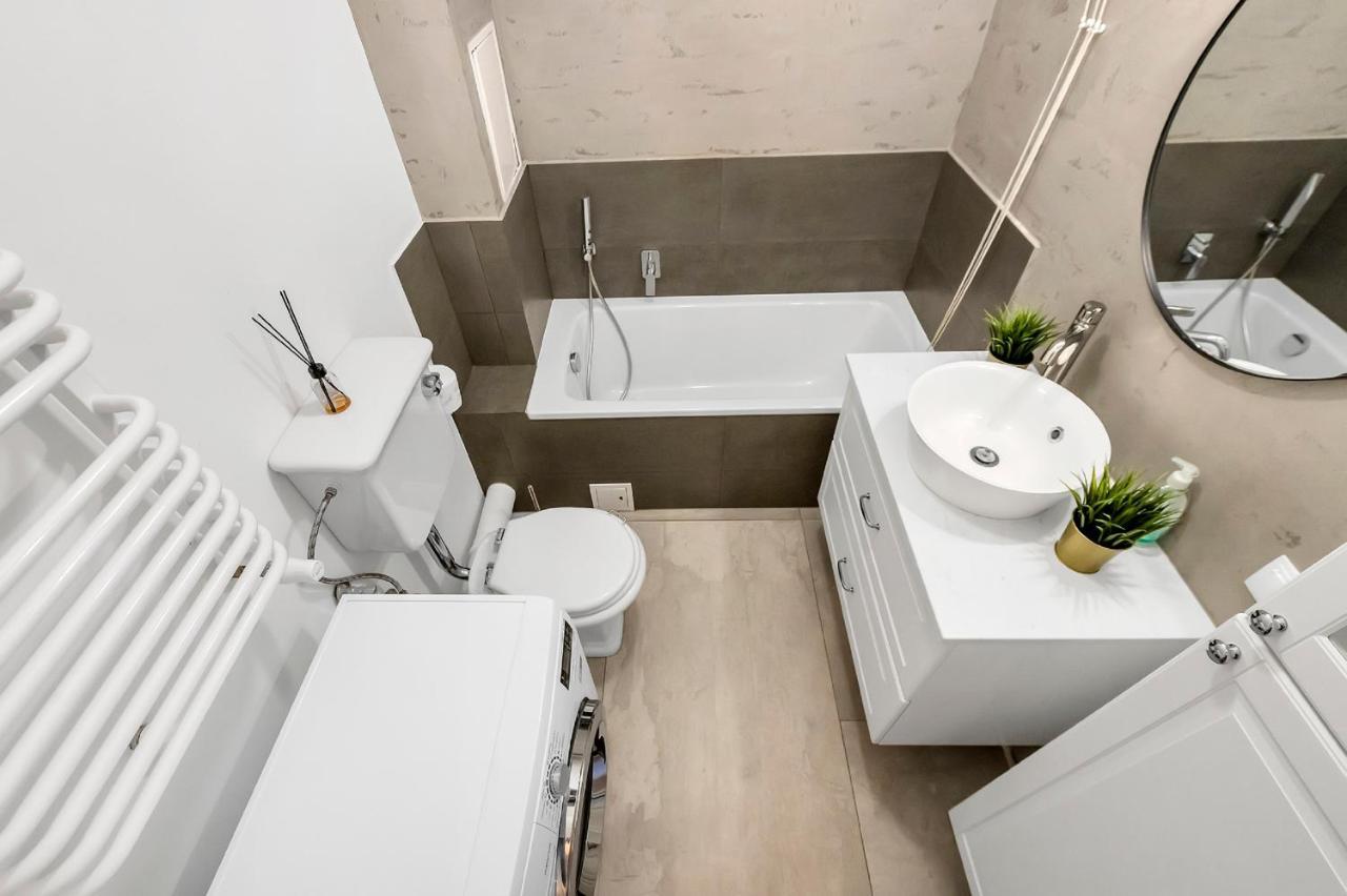 Lumina 4-Room Apart With Large Balcony Varsovia Exterior foto